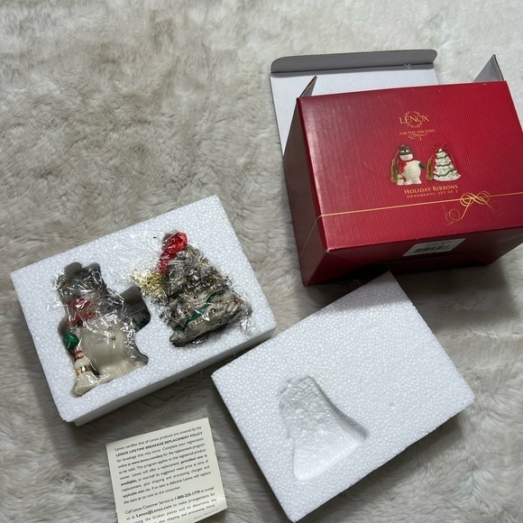 Lenox Holiday Ribbons ornament set 2 - Picture 5 of 8